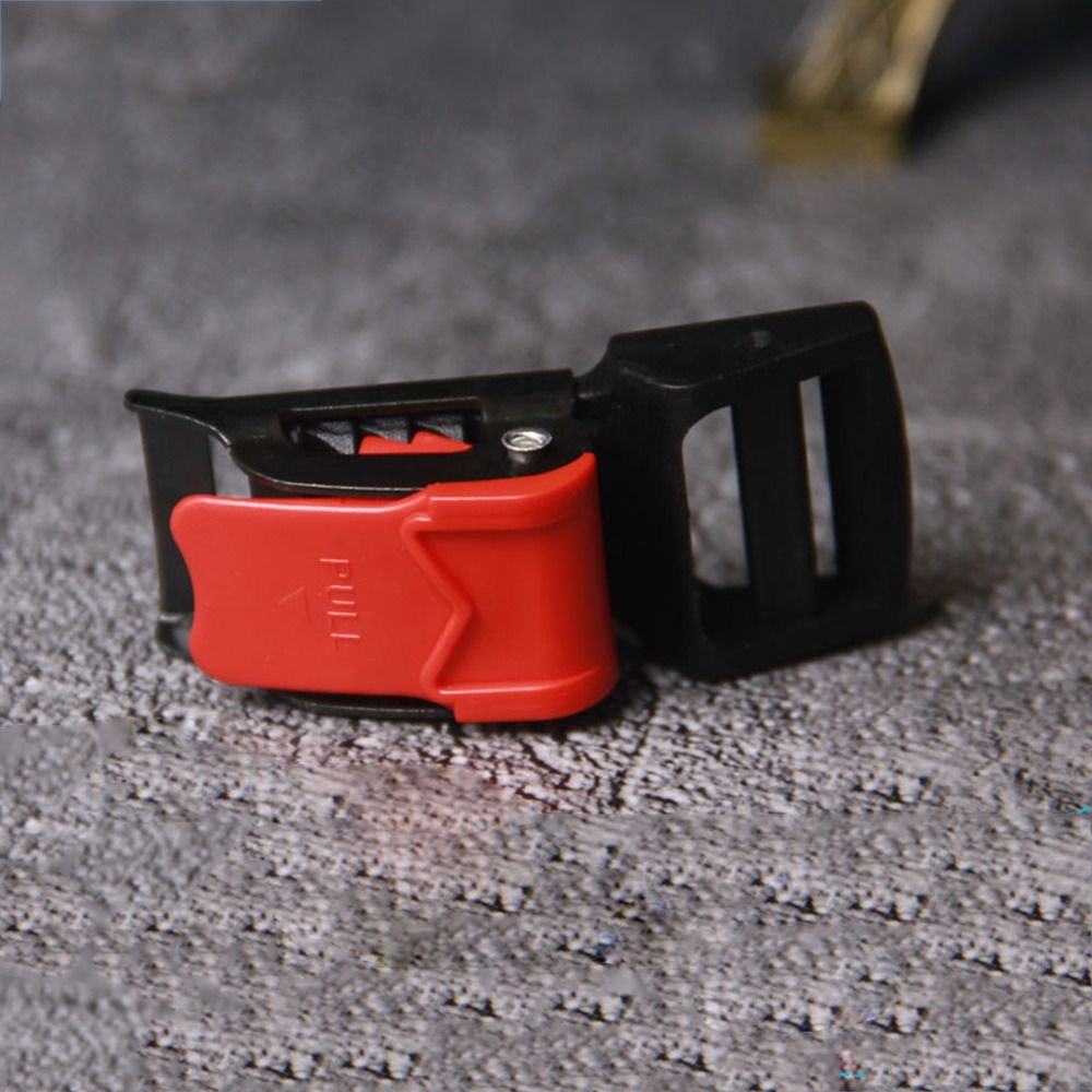 Quick Release Buckle Motorcycle Helmet - プラスチック製オートバイヘルメットロックバックル調整可能クイックリリース自転車ヘルメットバックルオートバイヘルメットクリップ